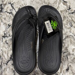 Dawgs Women’s flip flops Size 8 Black New with Tags
Sandals Beach Pool